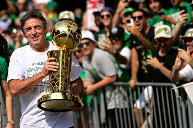 开云-爱游戏-绿军夺冠卖队！首发10亿合同在身 老板见好就收