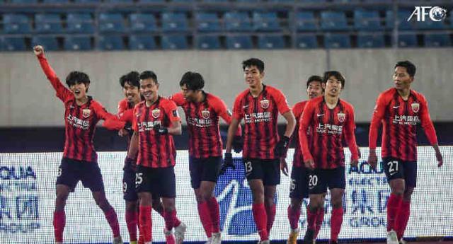 Kaiyun Sports-开云体育-从分庭抗礼到完败！申花四大皆空再成德比背景板