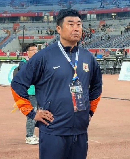 开云登录入口-泰山队遭遇两连败，赛后谢场韩鹏一脸严肃